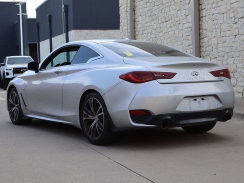 Used 2018 INFINITI Q60 2.0t w/ Sensory Package 2.0T Luxe RWD image 3