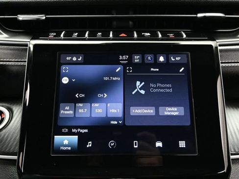 Used 2025 Jeep Grand Cherokee Altitude AWD/4WD image 30