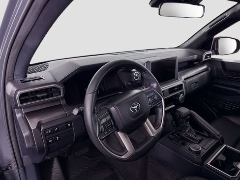 Certified 2025 Toyota 4Runner SR5 image 9