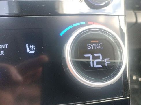 Used 2025 Hyundai Santa Fe SEL FWD image 23