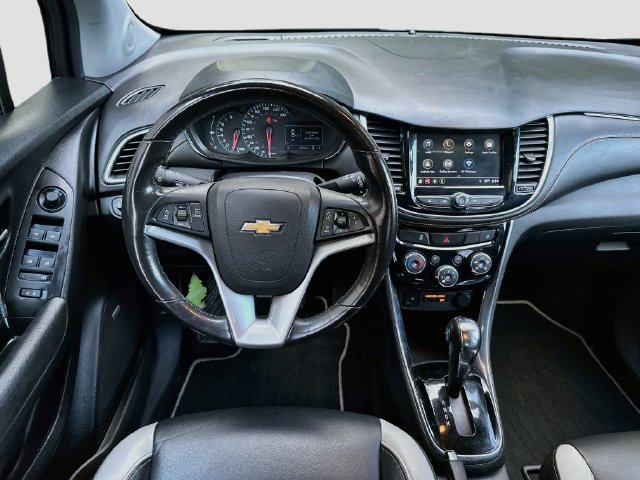 Used 2019 Chevrolet Trax Premier w/ Midnight Edition AWD/4WD image 22