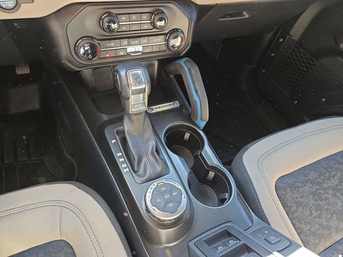 Used 2022 Ford Bronco Wildtrak image 22