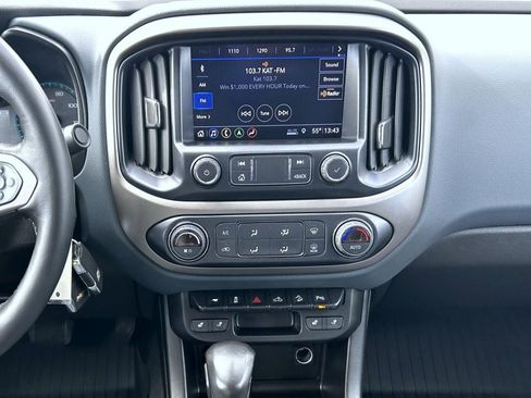 Used 2022 Chevrolet Colorado Z71 image 12