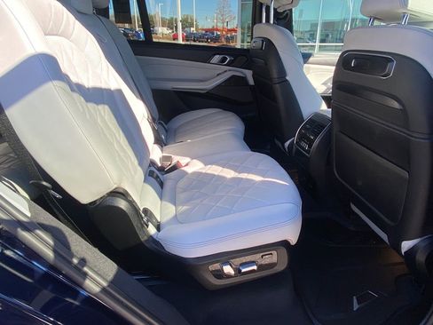 Used 2024 BMW X7 xDrive40i w/ Executive Package image 16