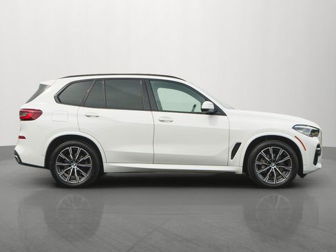 Used 2022 BMW X5 xDrive40i w/ M Sport Package AWD/4WD image 8