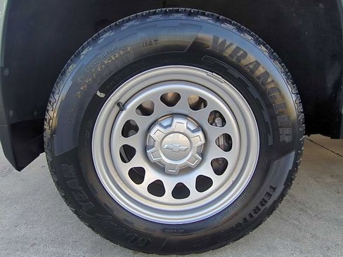 Used 2024 Chevrolet Colorado W/T w/ WT Convenience Package image 29