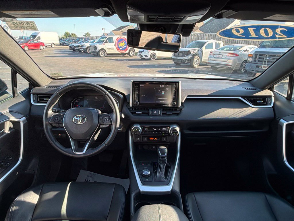 Used 2019 Toyota RAV4 XSE w/ XSE Weather Package AWD/4WD image 20