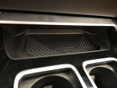 Used 2025 BMW 740i xDrive image 30