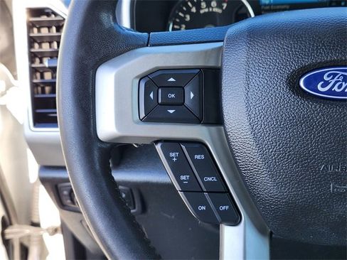 Used 2020 Ford F150 Lariat image 31