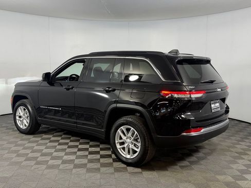 Certified 2025 Jeep Grand Cherokee Laredo X RWD image 8