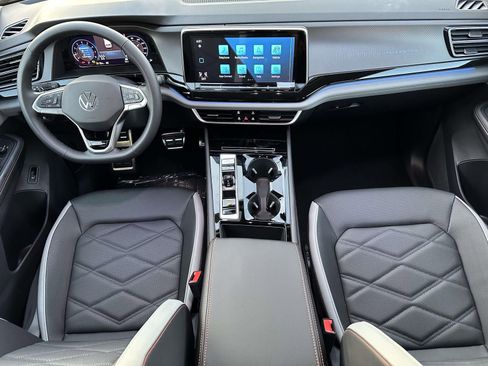 New 2026 Volkswagen Atlas Peak Edition AWD/4WD image 11