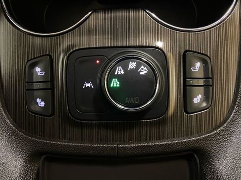 Used 2023 GMC Acadia SLT image 22