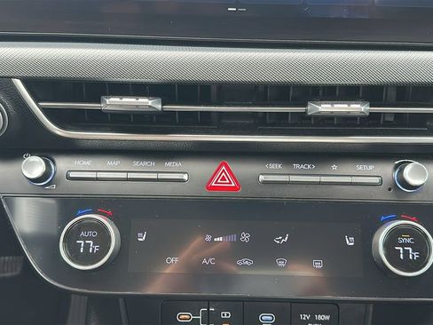 Used 2025 Hyundai Sonata SEL FWD image 25