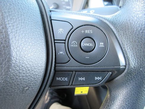 Used 2023 Toyota Corolla LE image 24