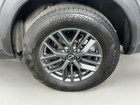 Used 2024 Nissan Rogue S FWD image 11
