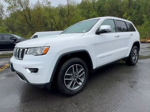 Used 2019 Jeep Grand Cherokee Limited AWD/4WD image 4