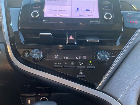 Used 2023 Toyota Camry SE image 37