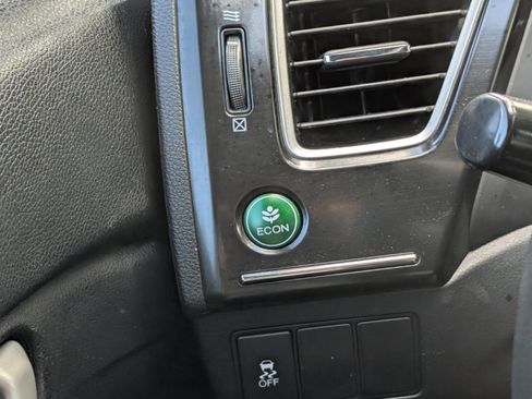 Used 2013 Honda Civic LX image 41