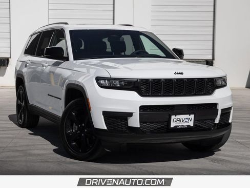 Used 2023 Jeep Grand Cherokee L Altitude AWD/4WD image 1