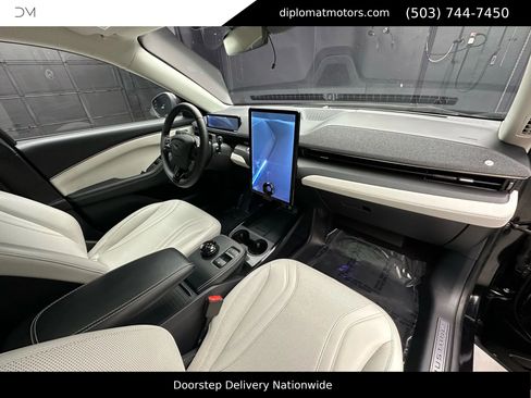 Used 2021 Ford Mustang Mach-E Premium image 19