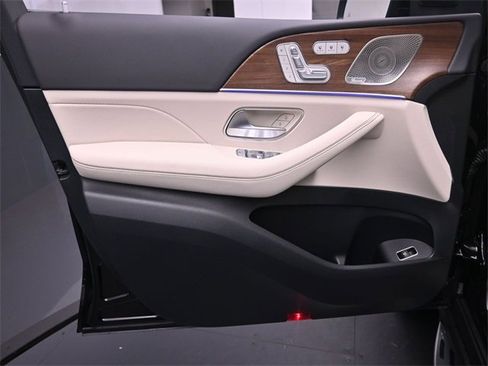 New 2026 Mercedes-Benz GLS 450 4MATIC image 20