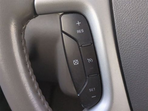 Used 2010 Chevrolet Traverse LT w/ Personal Connectivity Package image 25