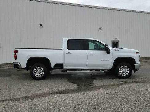 Used 2023 Chevrolet Silverado 2500 LT w/ Convenience Package AWD/4WD image 8