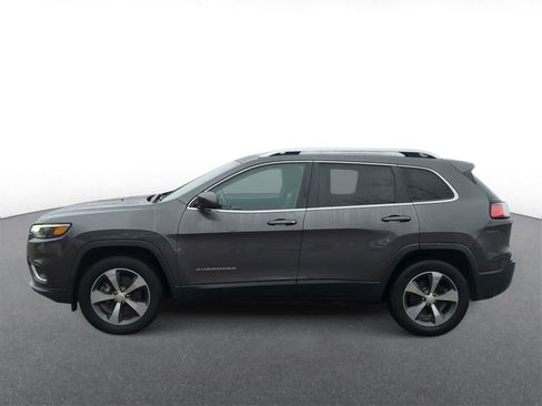 Certified 2019 Jeep Cherokee Limited w/ Luxury Group image 5