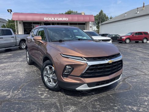 Used 2023 Chevrolet Blazer LT AWD/4WD image 1