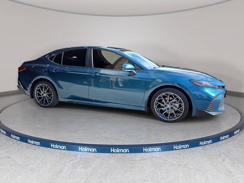 Used 2025 Toyota Camry SE w/ Convenience Package AWD/4WD image 5