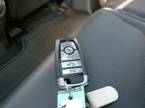 Used 2021 Ford F150 Lariat w/ Equipment Group 502A High image 29