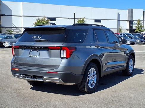 New 2026 Ford Explorer Active w/ Active Comfort Package image 4