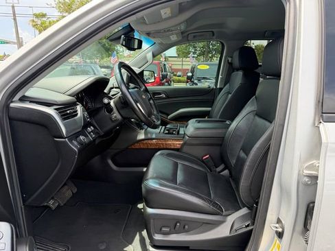Used 2019 Chevrolet Tahoe Premier w/ RST 6.2L Performance Edition RWD image 10