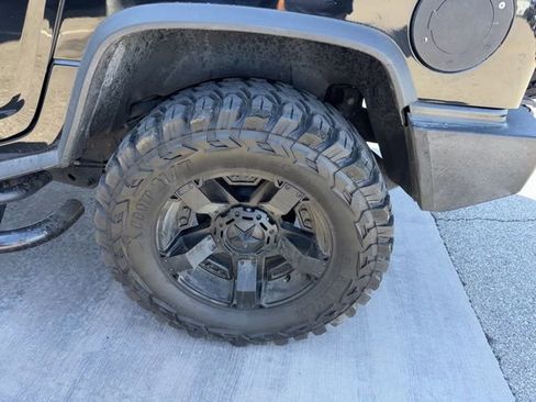 Used 2008 HUMMER H2 image 5