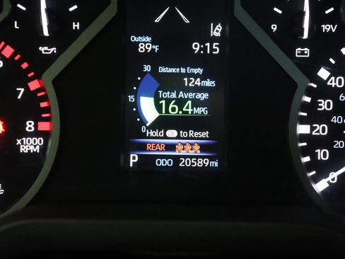 Used 2022 Toyota Tundra Limited w/ Power Package AWD/4WD image 42