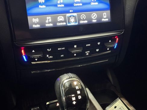 Used 2017 Maserati Quattroporte S RWD image 14