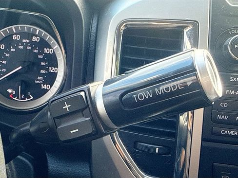 Used 2017 Nissan Titan SL image 17