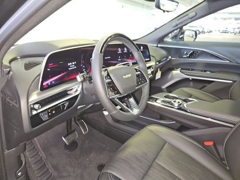 New 2026 Cadillac Lyriq V w/ LPO, Bronce Accent Package image 24