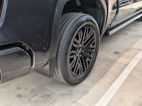 Certified 2022 GMC Sierra 1500 Denali Ultimate AWD/4WD image 9
