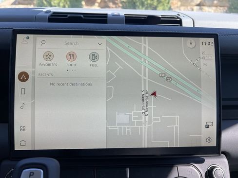 Used 2026 Land Rover Defender 110 X-Dynamic SE image 25