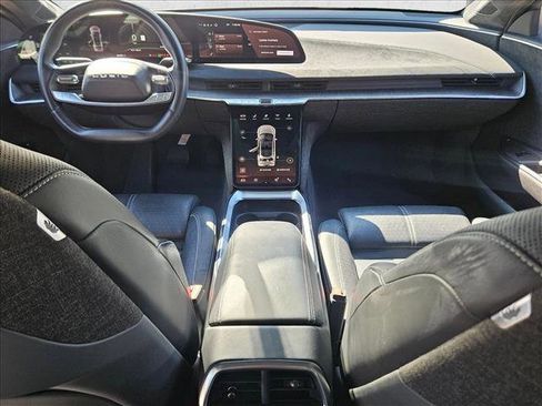 Used 2022 Lucid Air Grand Touring image 17