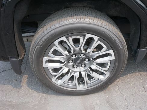 Certified 2025 GMC Sierra 1500 Denali Ultimate AWD/4WD image 8