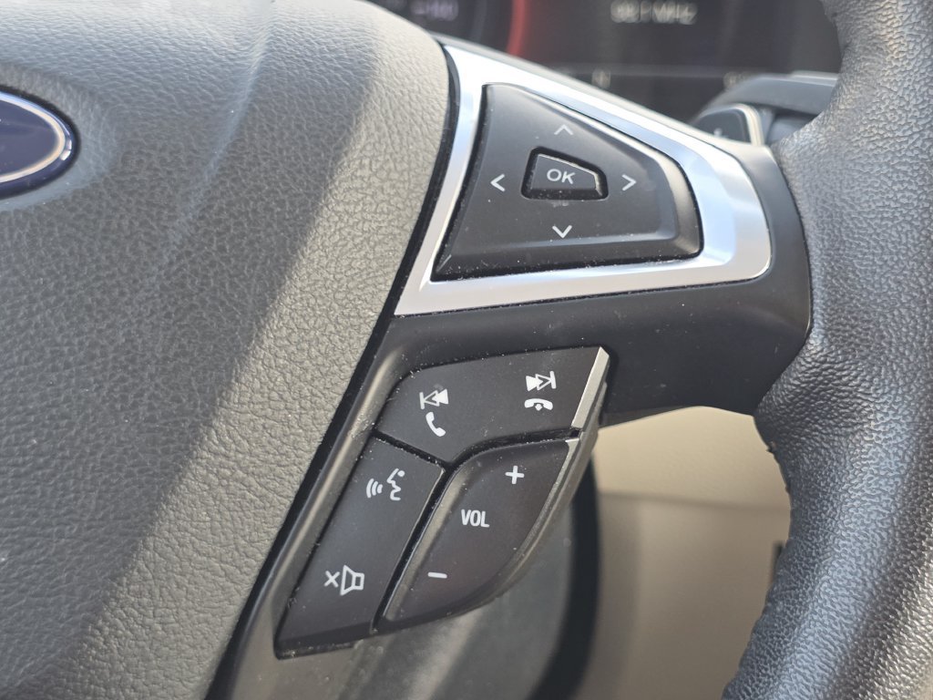 Used 2018 Ford Edge Titanium w/ Equipment Group 302A FWD image 25