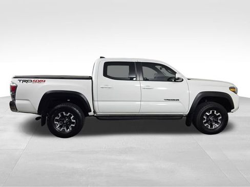 Used 2023 Toyota Tacoma TRD Off-Road AWD/4WD image 8