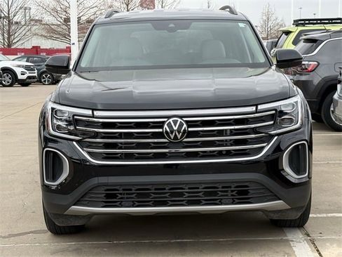 Used 2025 Volkswagen Atlas SE image 7