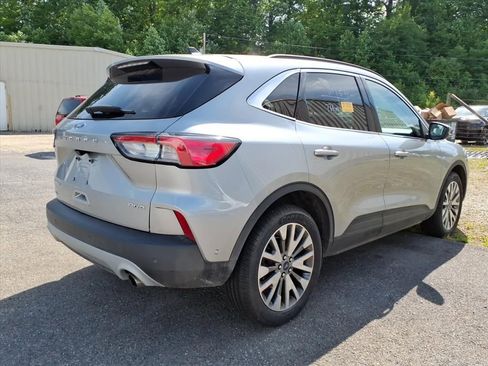 Used 2021 Ford Escape Titanium AWD/4WD image 16