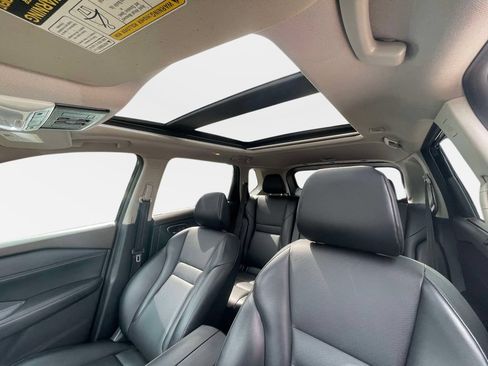 Used 2021 Nissan Rogue SV w/ Premium Package FWD image 17