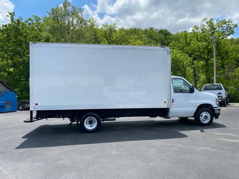 New 2026 Ford E-350 and Econoline 350 Super Duty w/ Power Equipment Group image 10