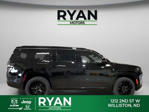 New 2026 Jeep Grand Wagoneer Limited AWD/4WD image 2