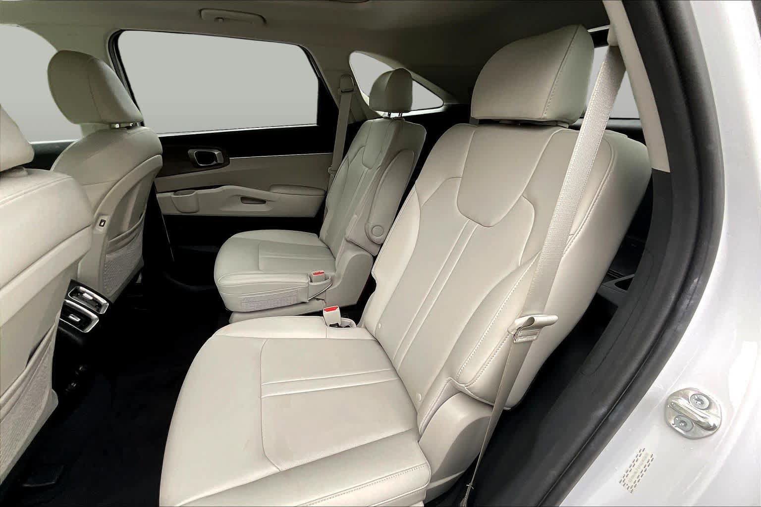 Used 2023 Kia Sorento EX w/ Panoramic Sunroof Package FWD image 20